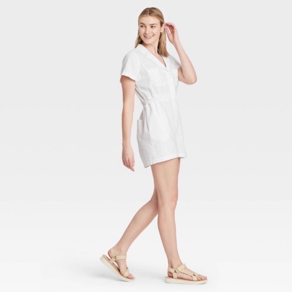 White Universal Thread Linen Button Down Collared Shorts Romper Size Medium